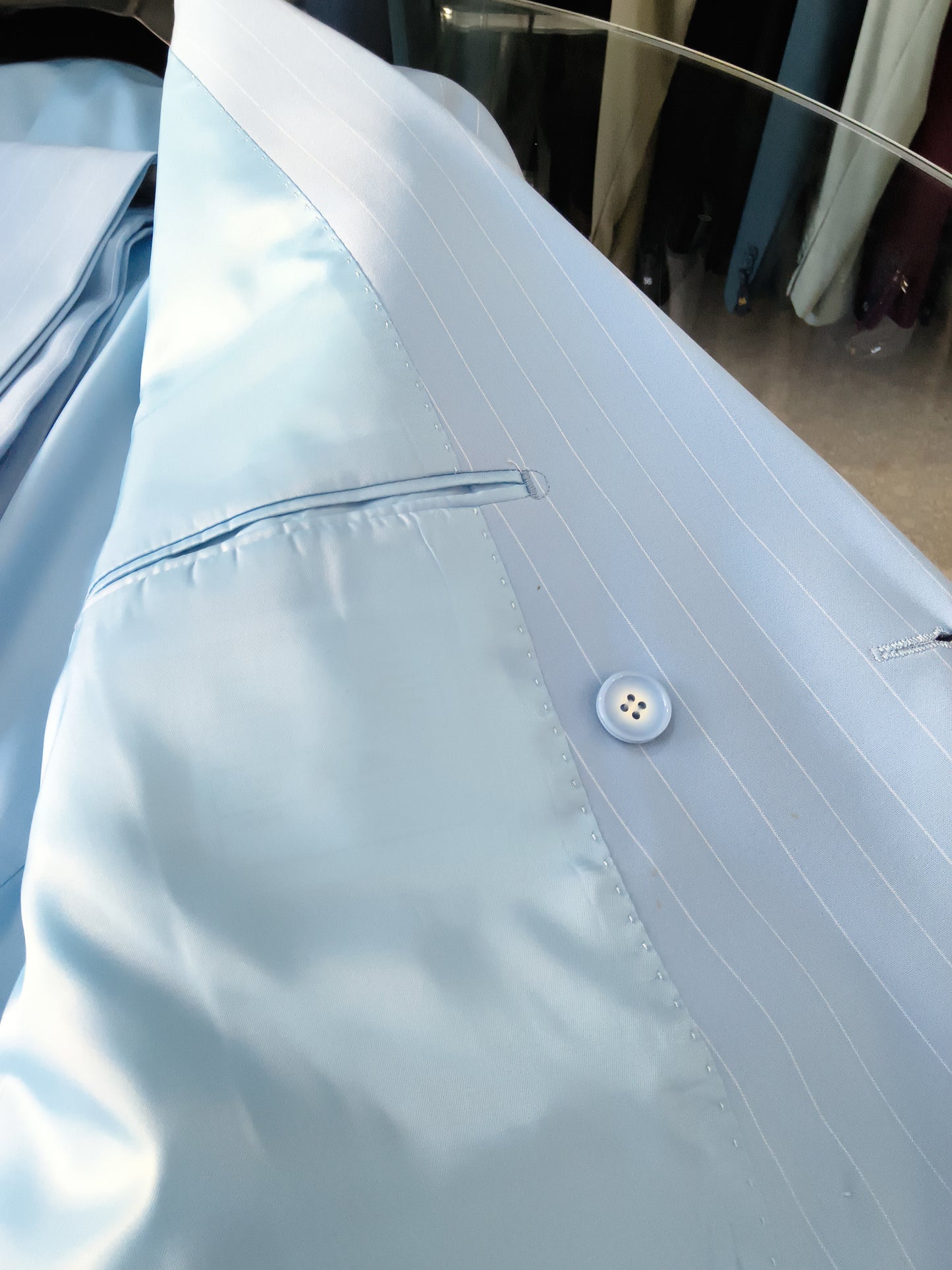 Doppio petto calibrato azzurro gessato e beige