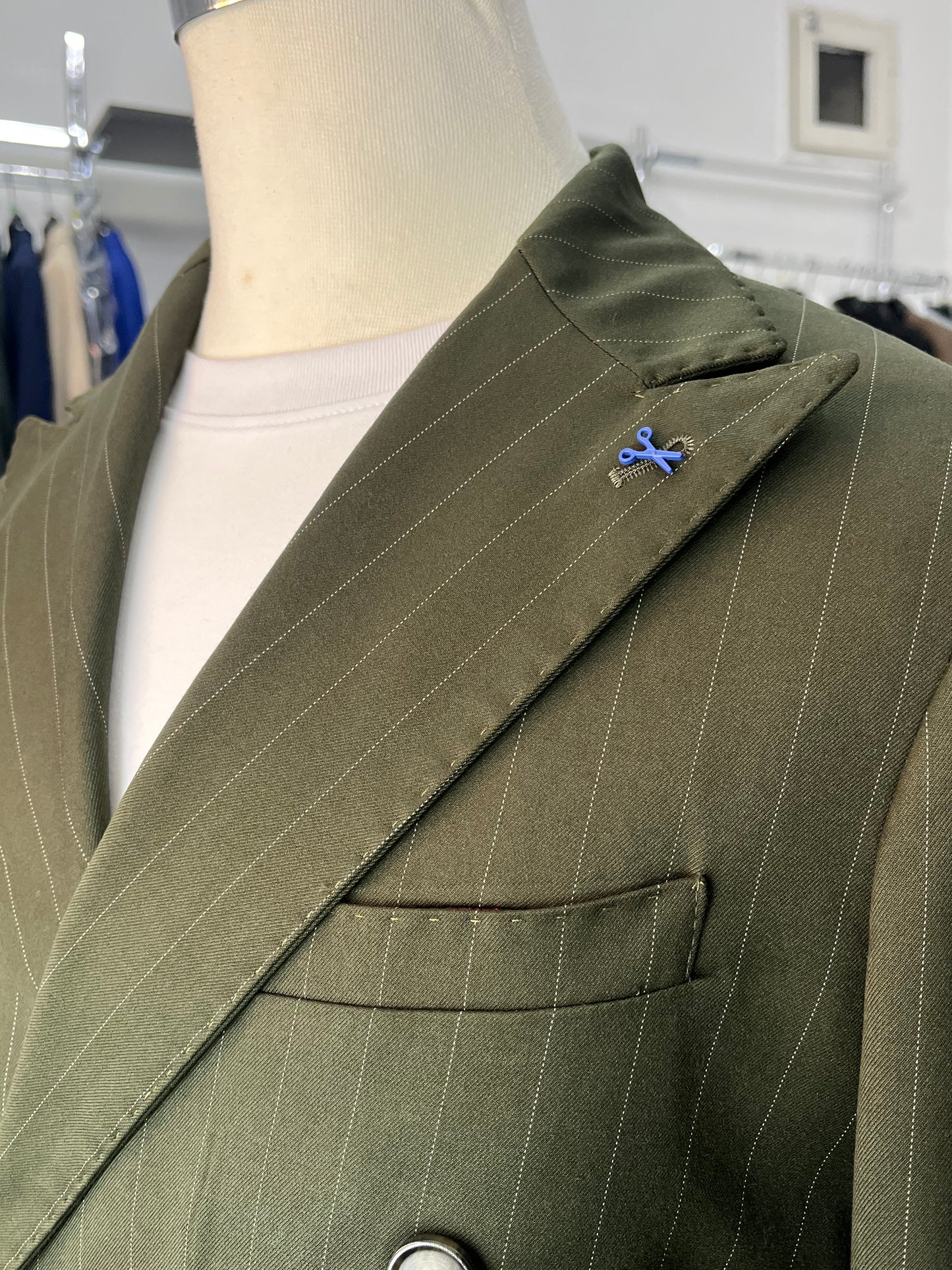 abito gessato verde