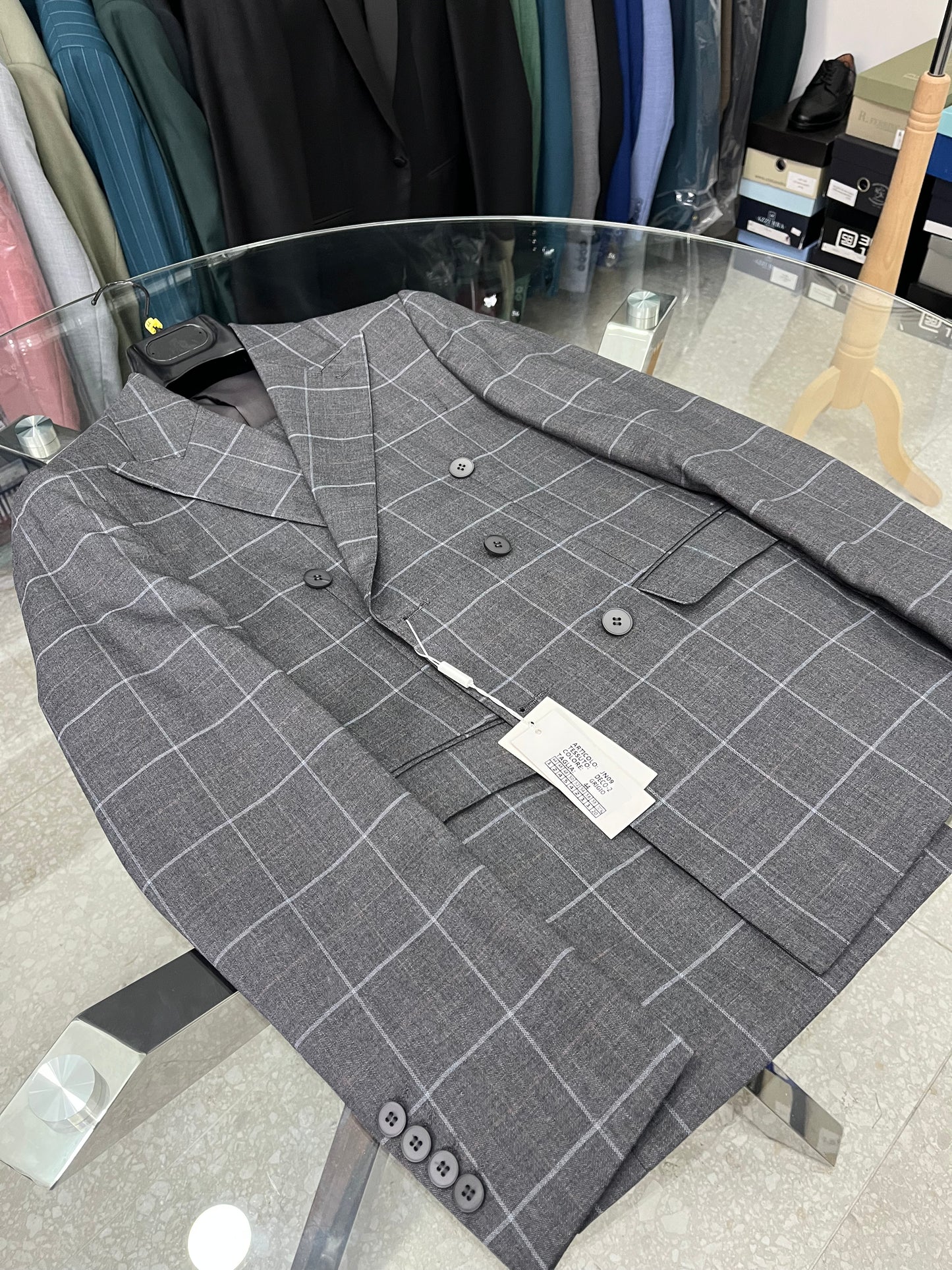 Abito uomo grigio a quadri