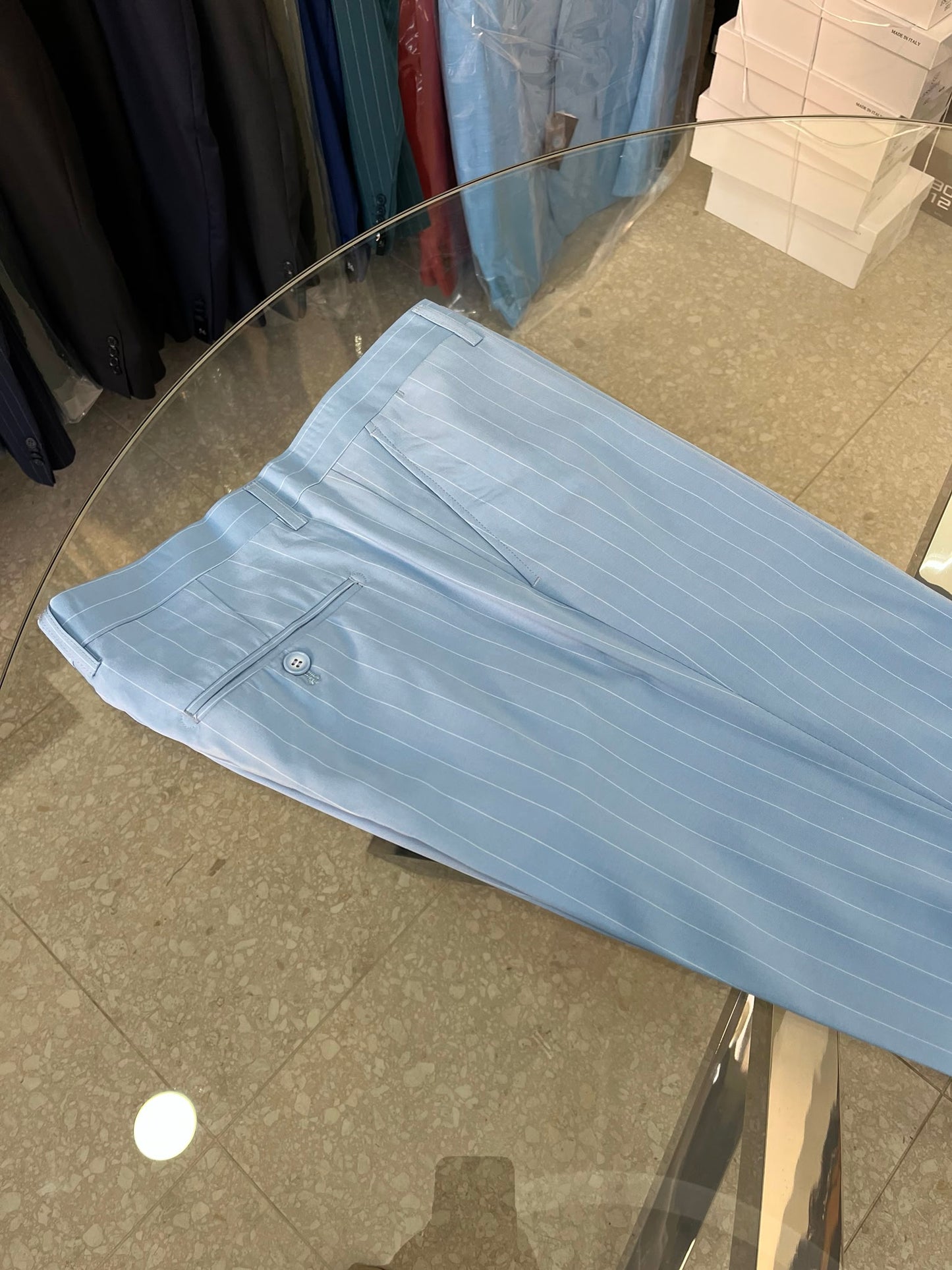 Doppio petto azzurro gessato