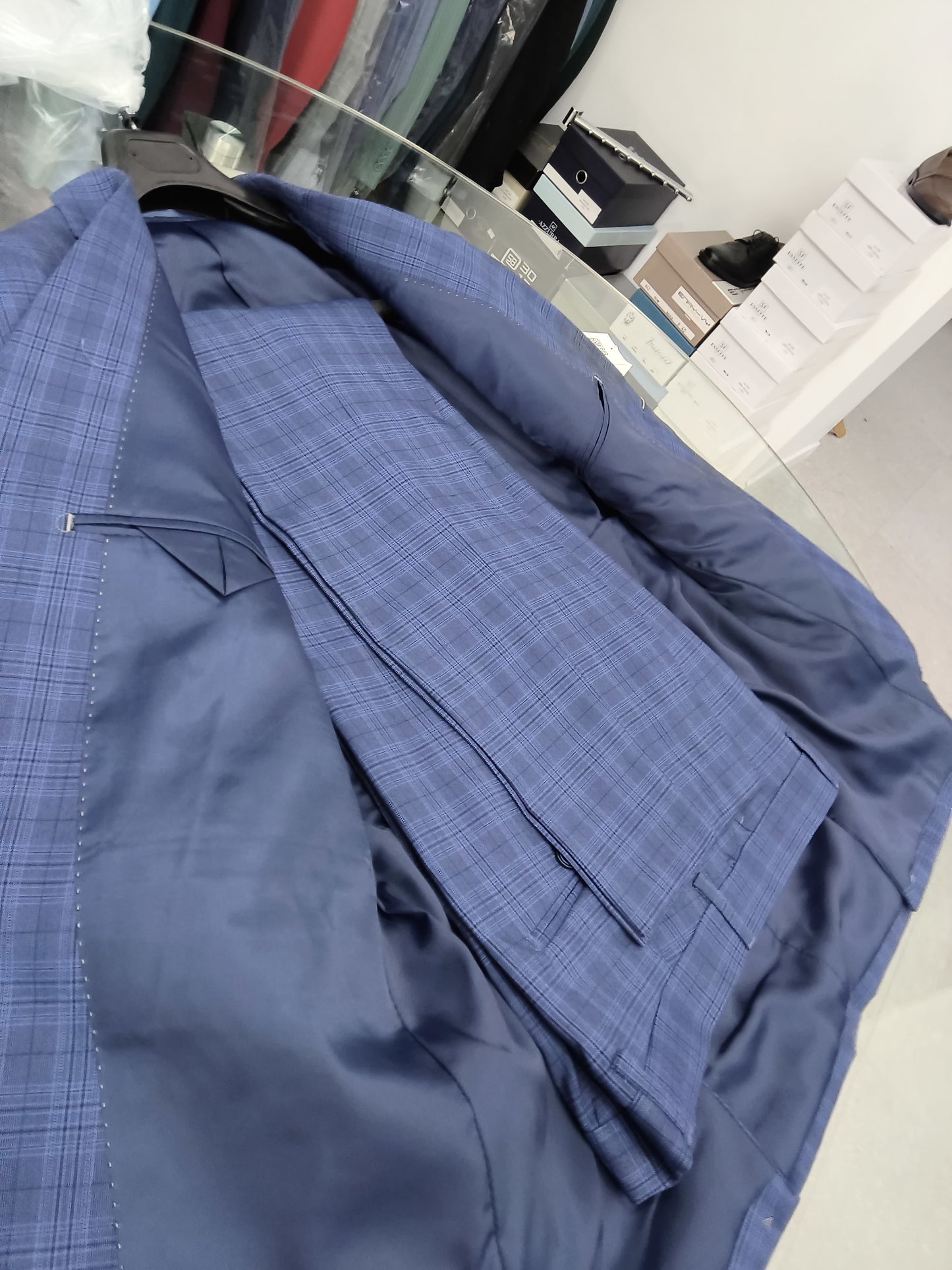 Monopetto blu a scacchi