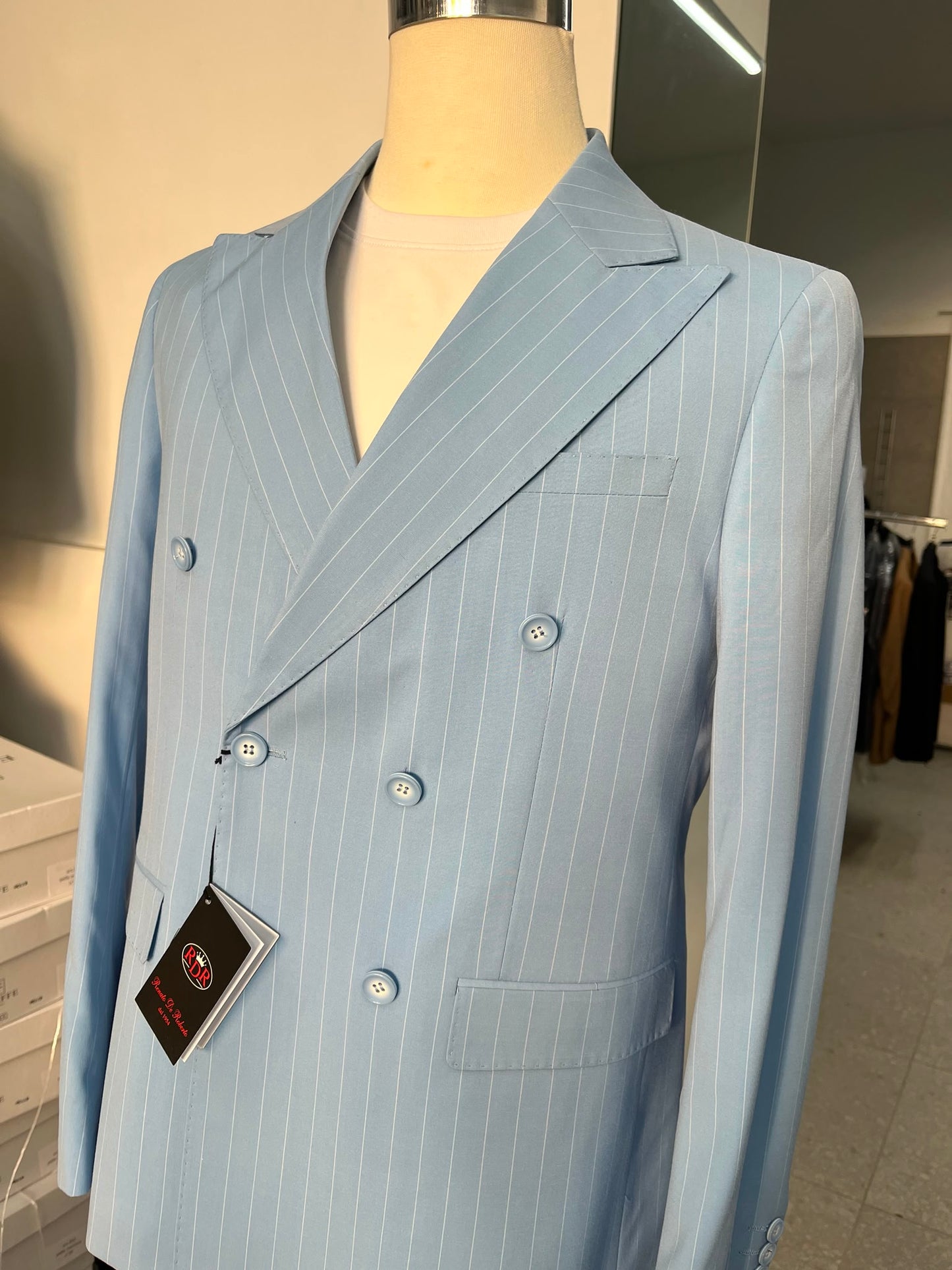 Doppio petto azzurro gessato