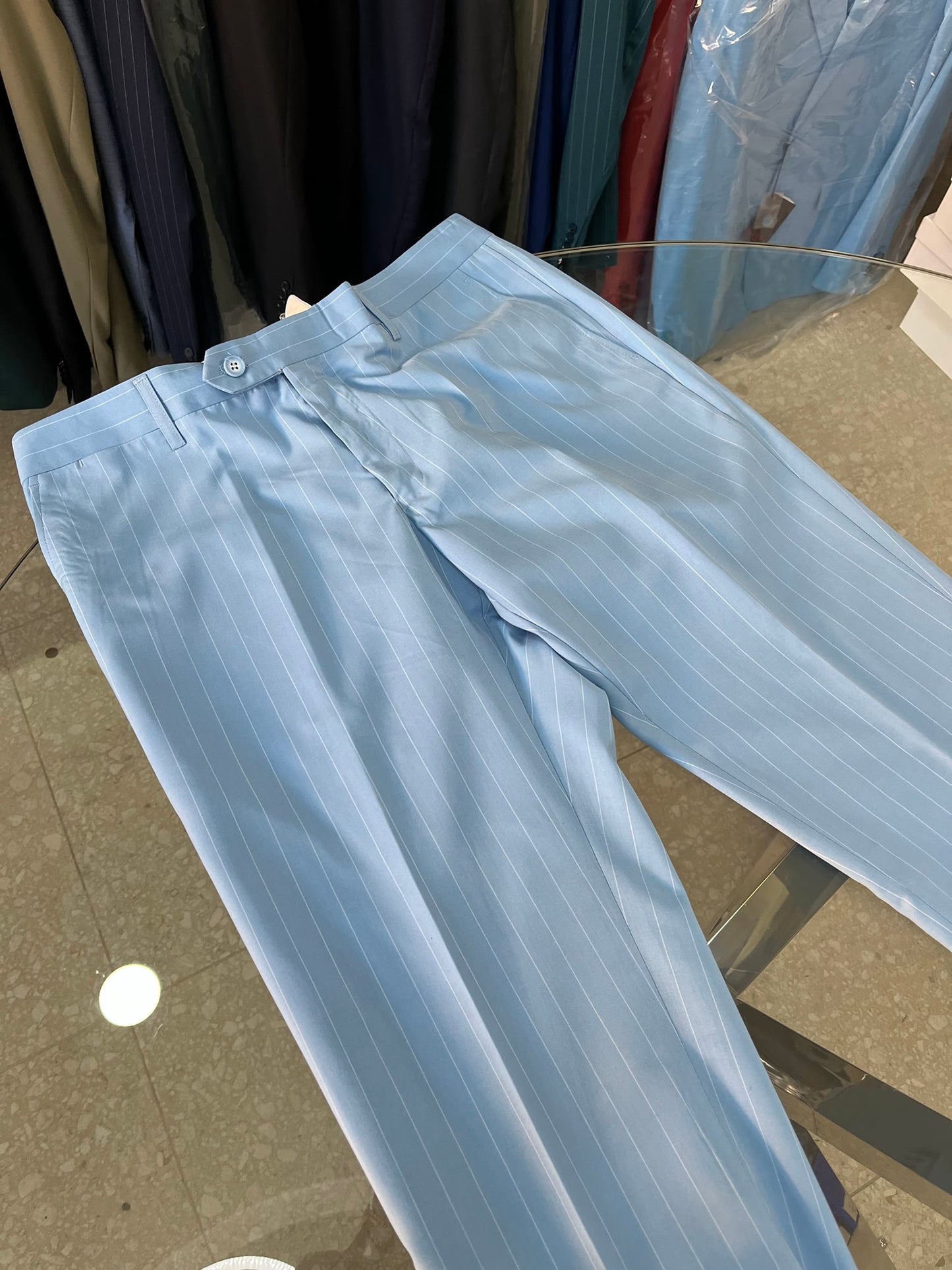 Doppio petto azzurro gessato