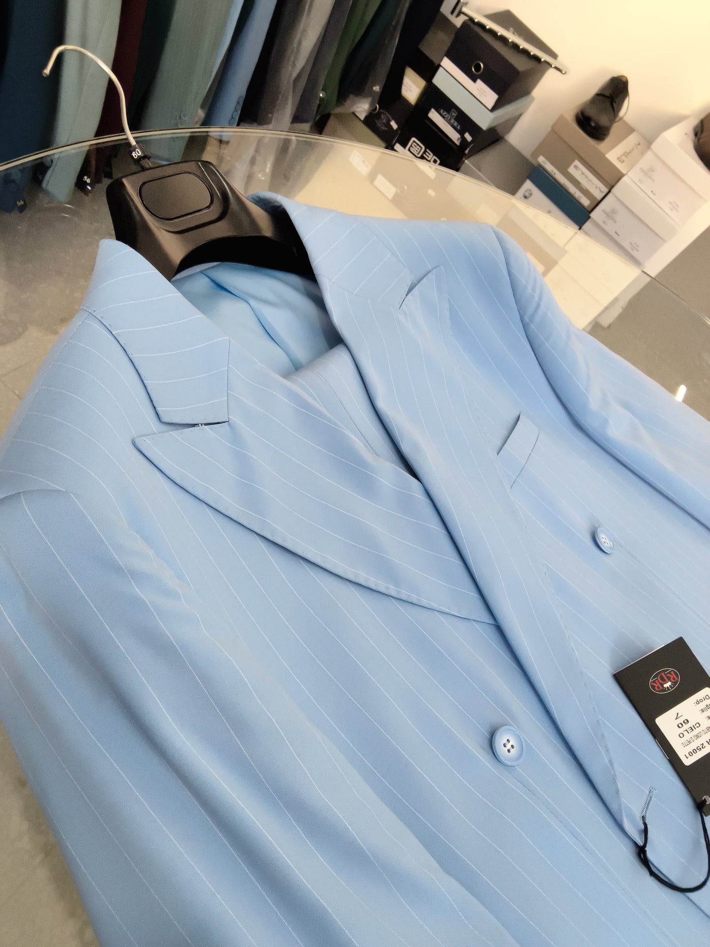 Doppio petto calibrato azzurro gessato e beige